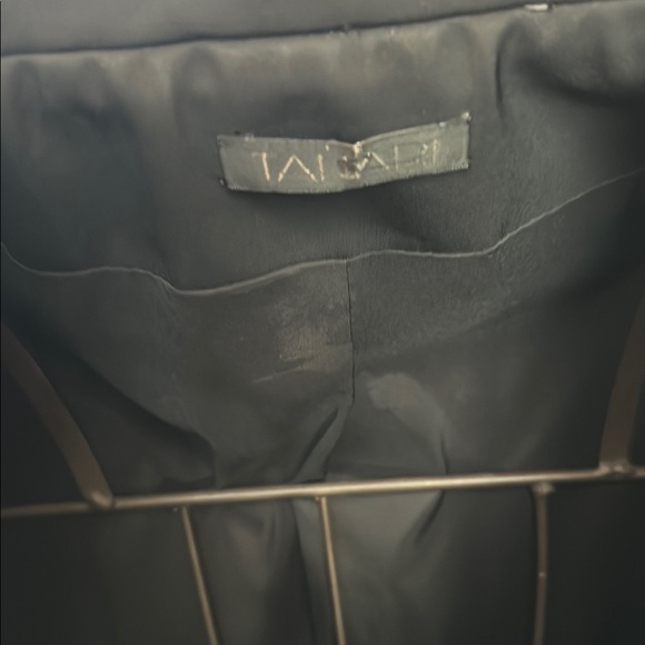 Tahari Black Blazers & Suit Jackets - Picture 2 of 8